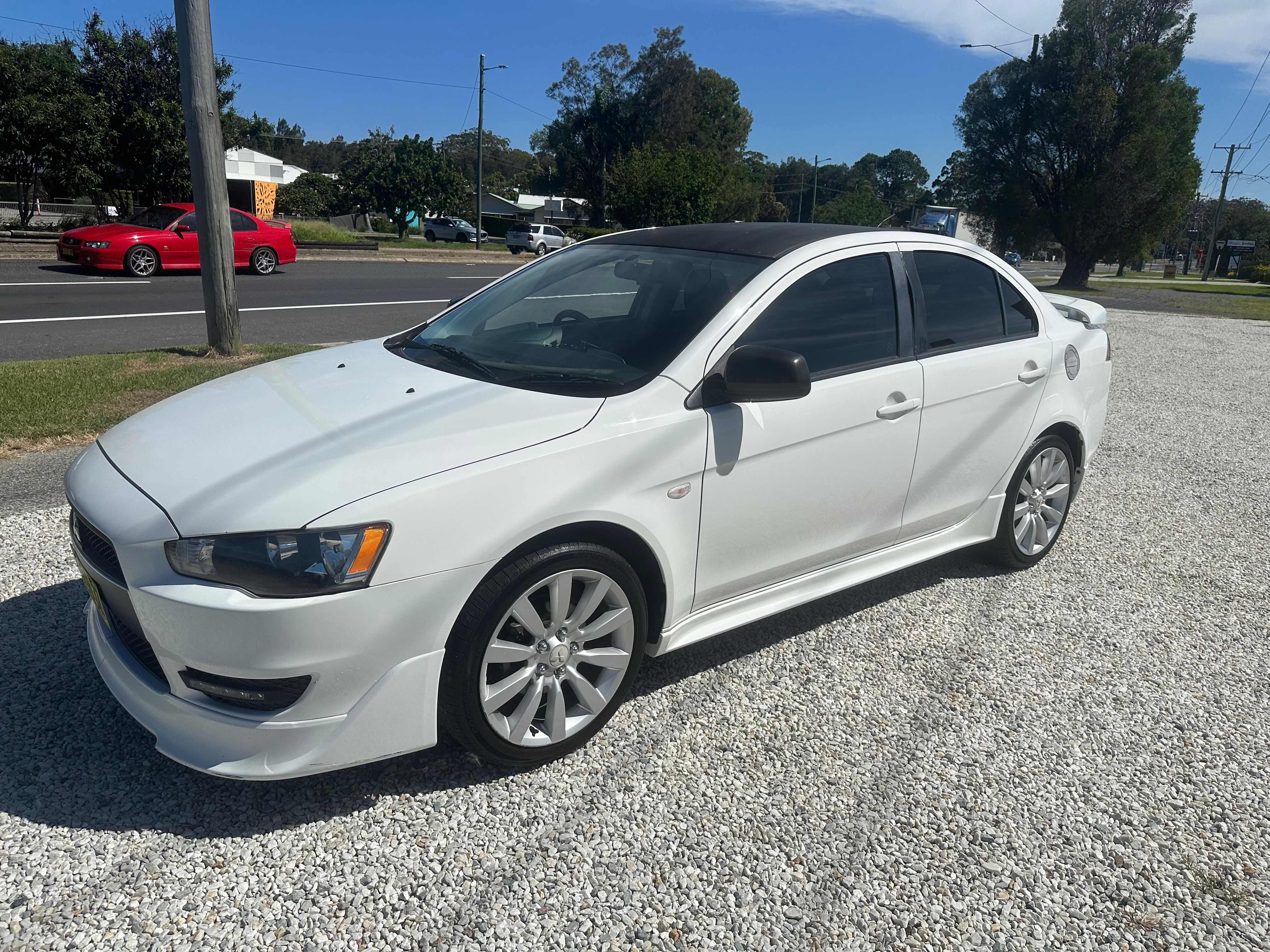 2014 MITSUBISHI LANCER ES   5 Spd MANUAL (GOOD LOOKER)
