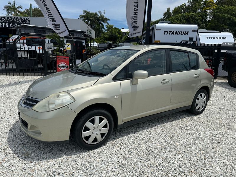 2011  NISSAN TIIDA automatic hatch 90,000 Klms
