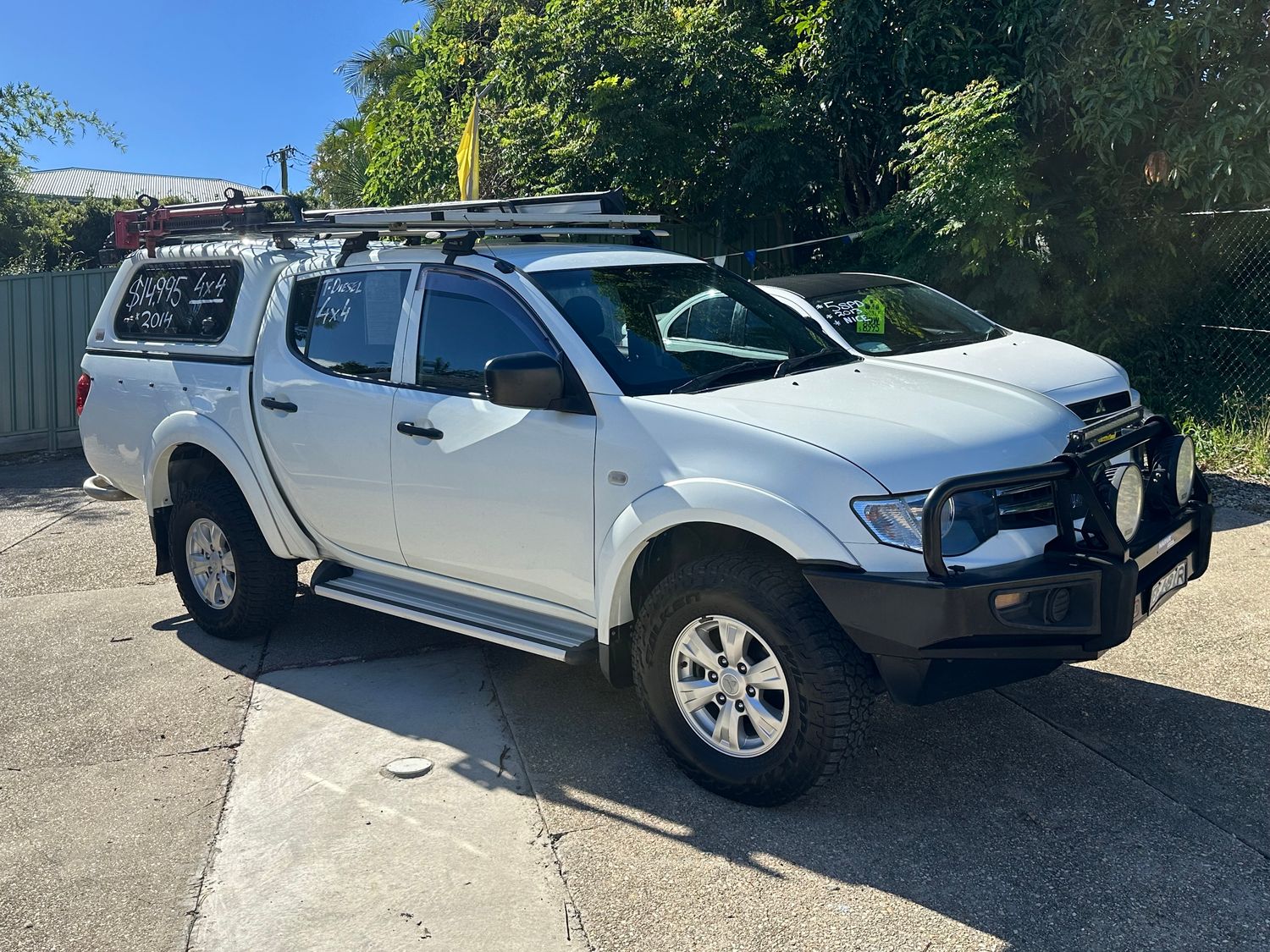 2014 MITSUBISHI TRITON 4X4 TURBO DIESEL... 5 Spd Manual 2014 MITSUBISHI TRITON 4X4 TURBO DIESEL... 5 Spd Manual