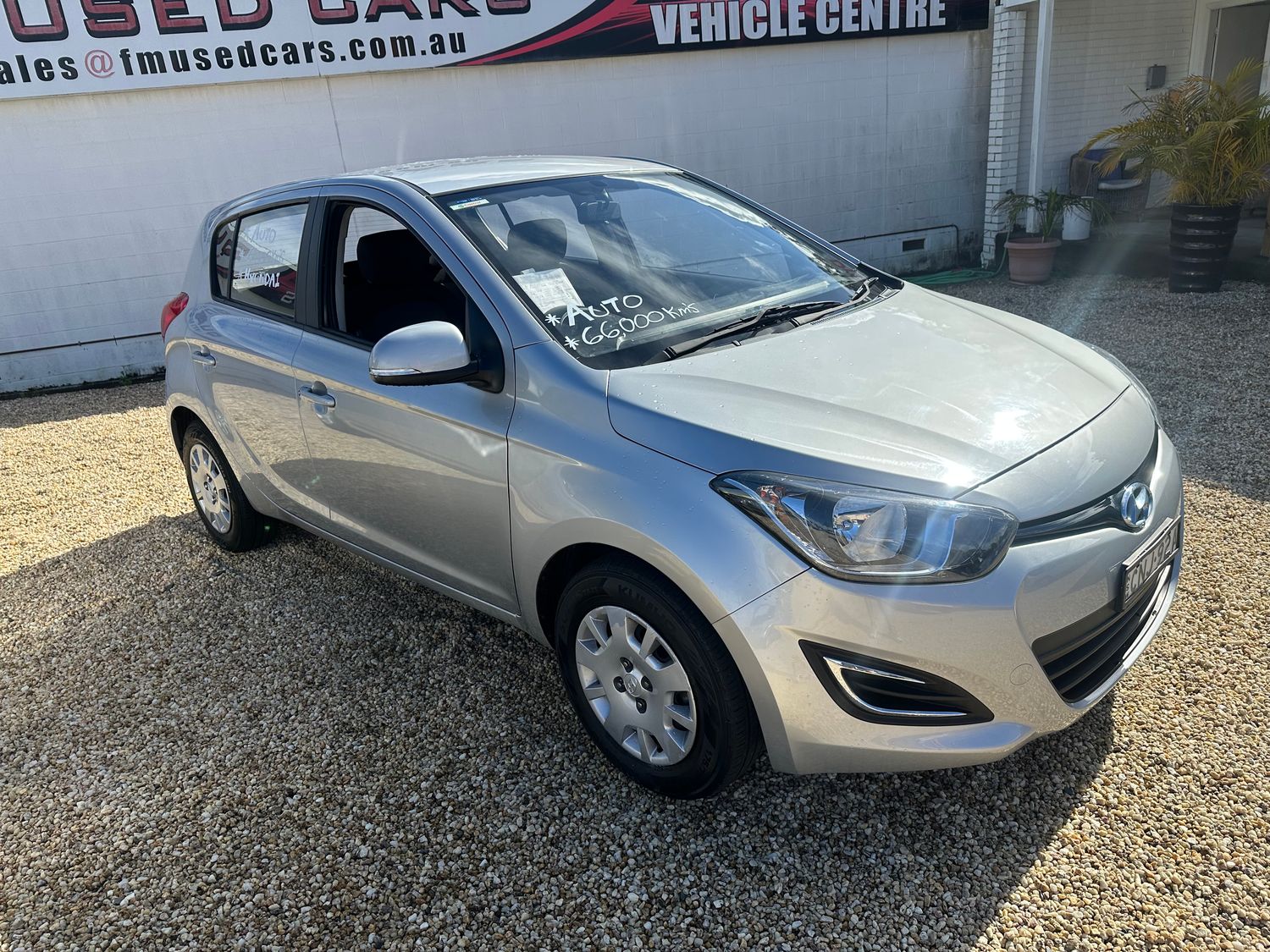 SILVER   2013 HYUNDAI  i20  4 DOOR AUTOMATIC HATCHBACK ONLY 66,995 Klms