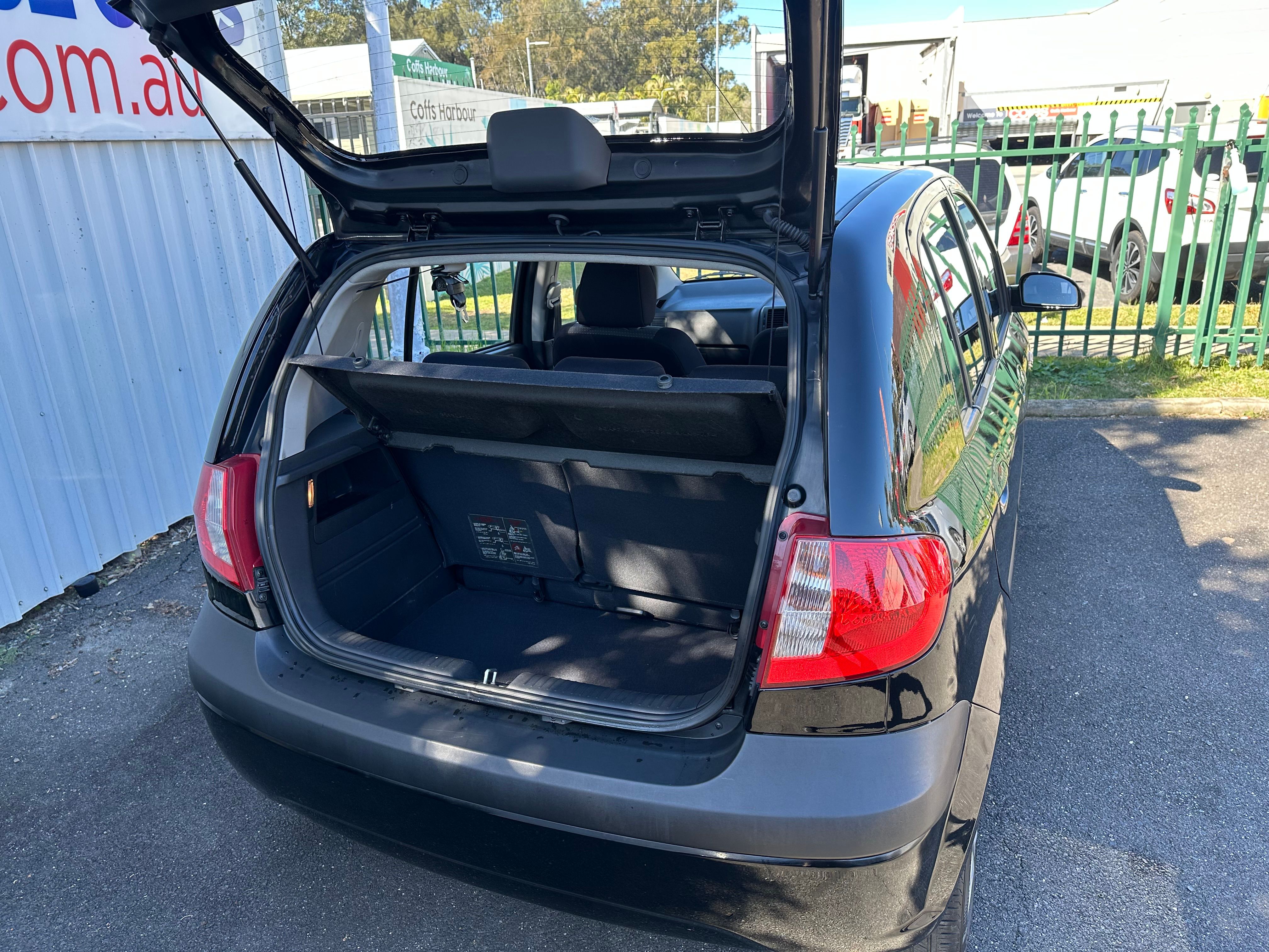 2009    HYUNDAI GETZ 4 DOOR AUTOMATIC HATCHBACK
