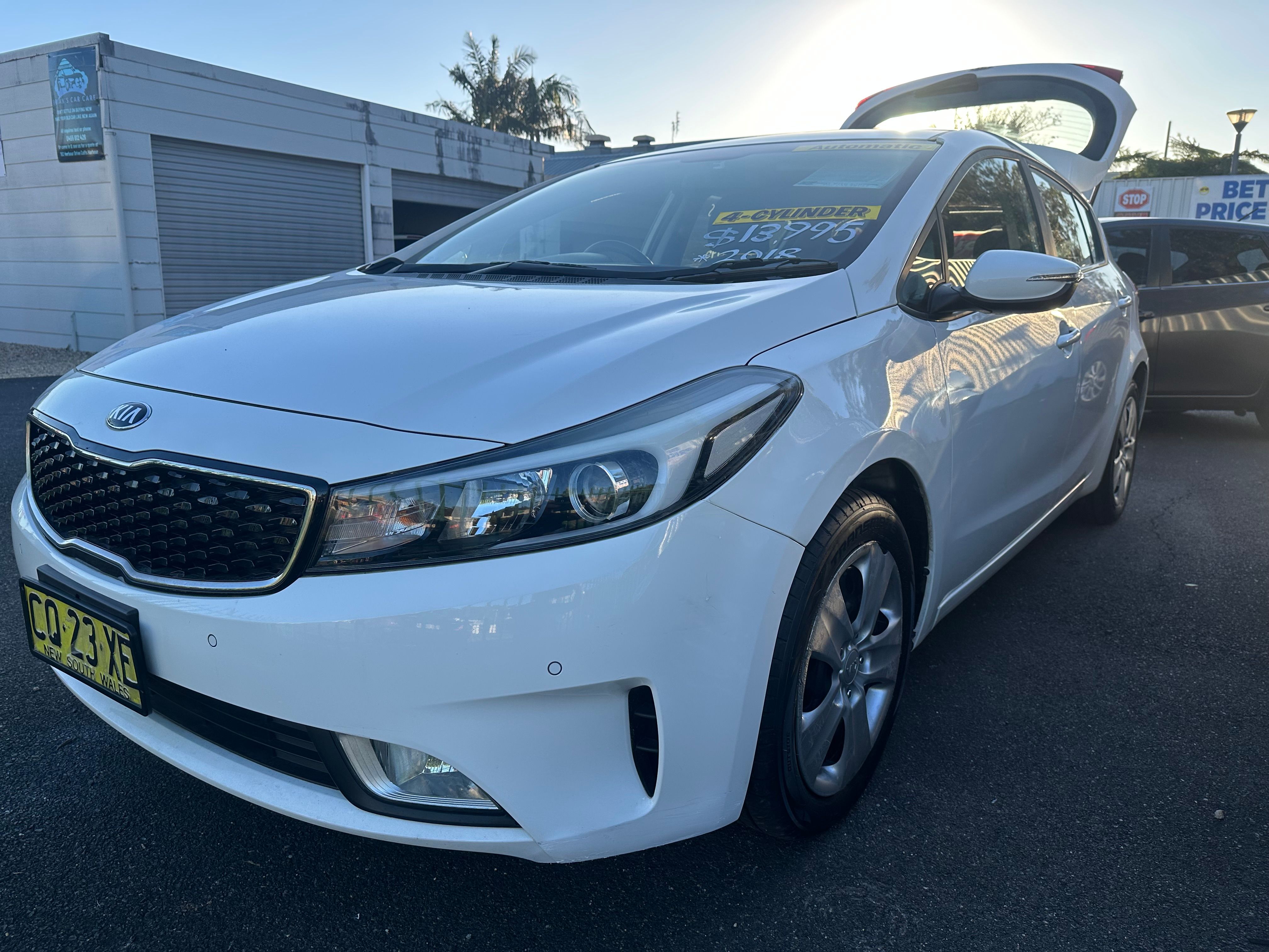 2018 KIA CERATO 4 DOOR AUTO HATCH LOW Kms ONLY 114,000kms