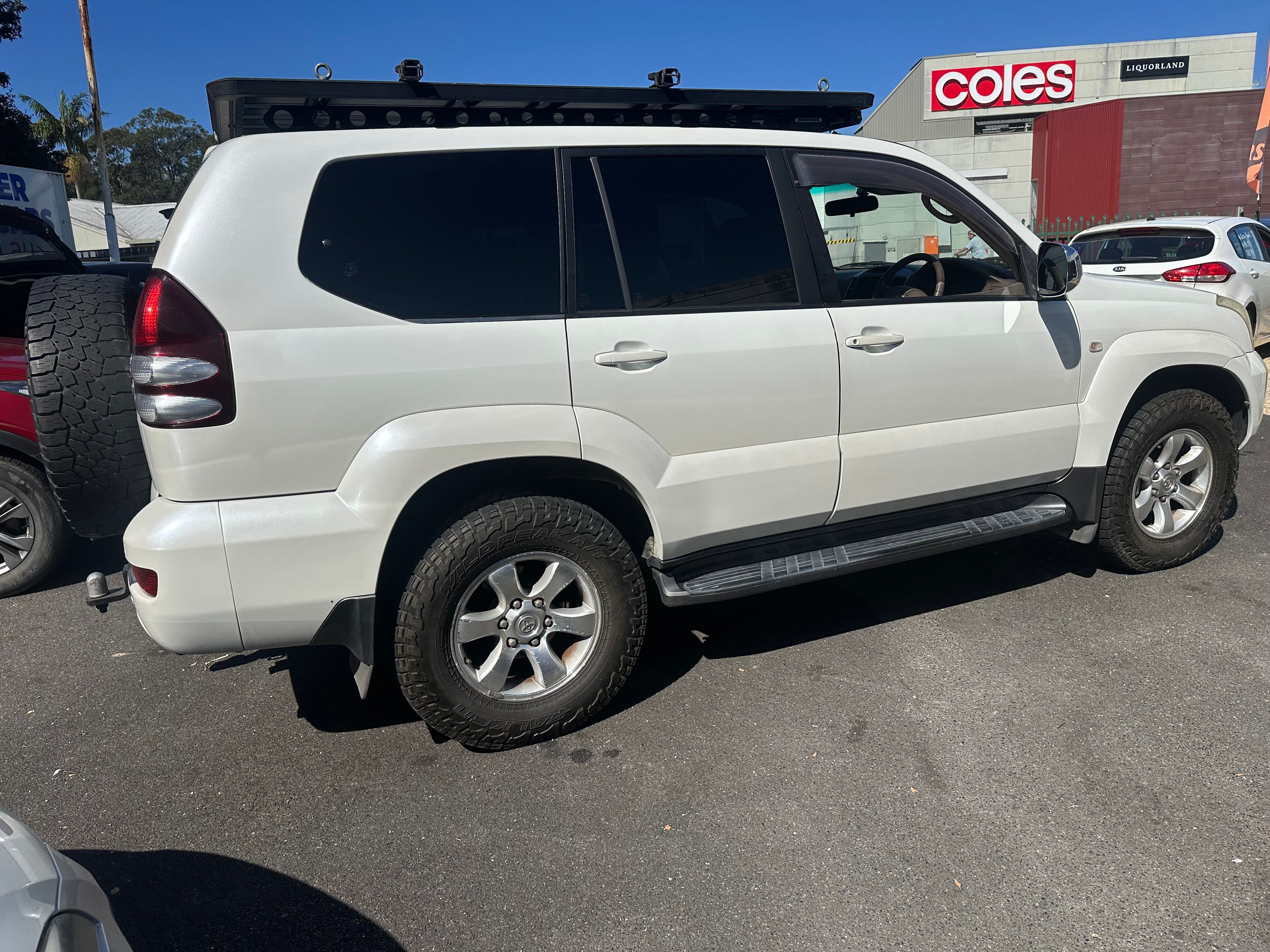 2004  TOYOTA PRADO GRANDE 8 SEATER 4X4