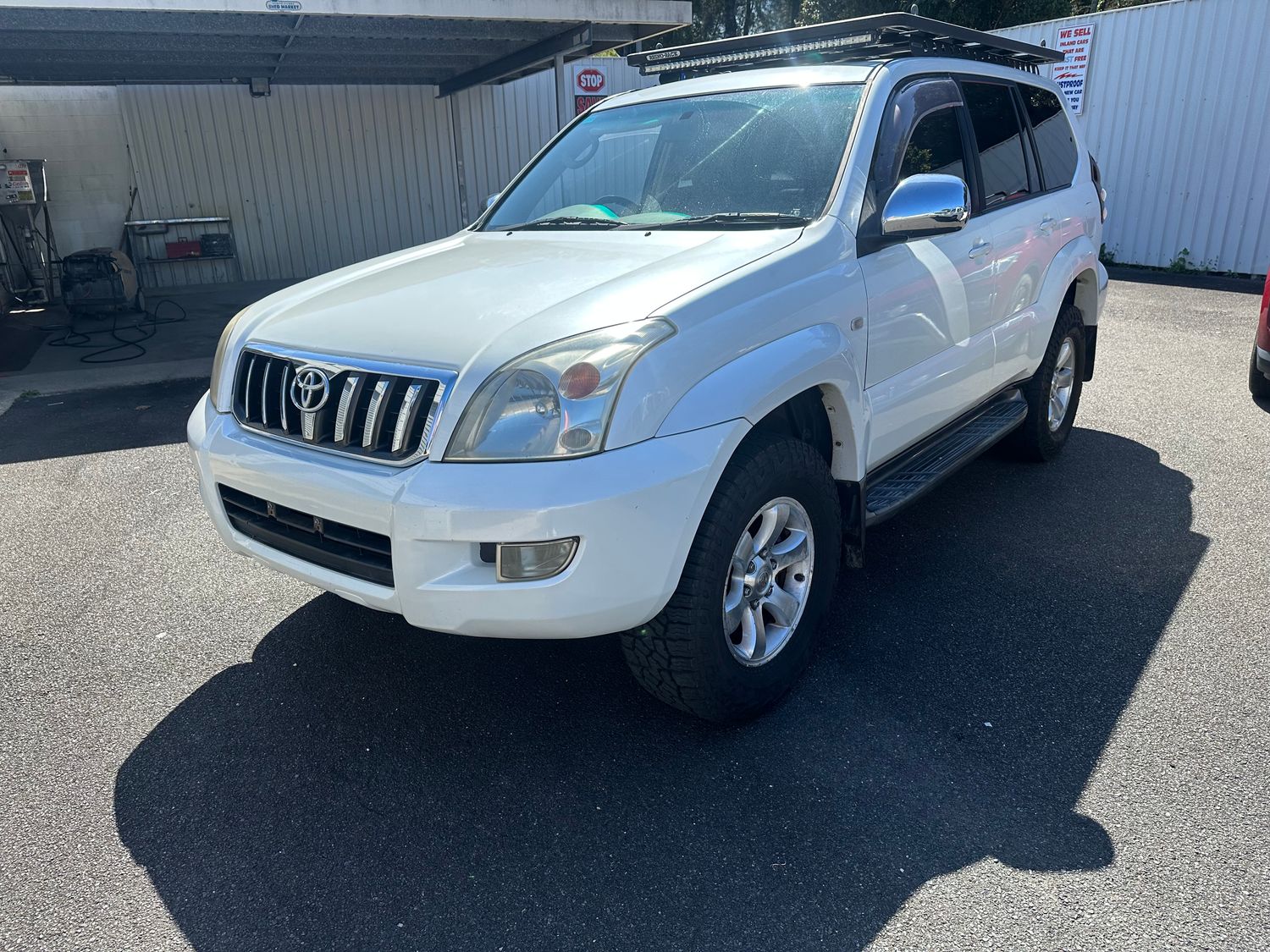 2004 TOYOTA PRADO GRANDE 8 SEATER 4X4 2004 TOYOTA PRADO GRANDE 8 SEATER 4X4