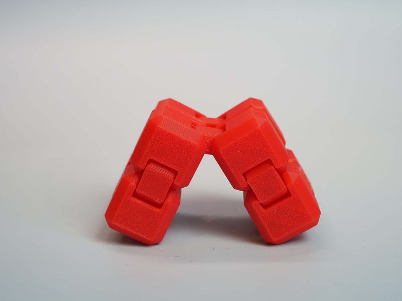 Infinity cube - niekończąca się kostka - czerwona