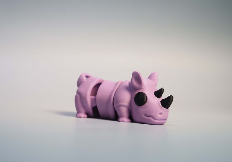 Nosorożec - brelok fioletowy