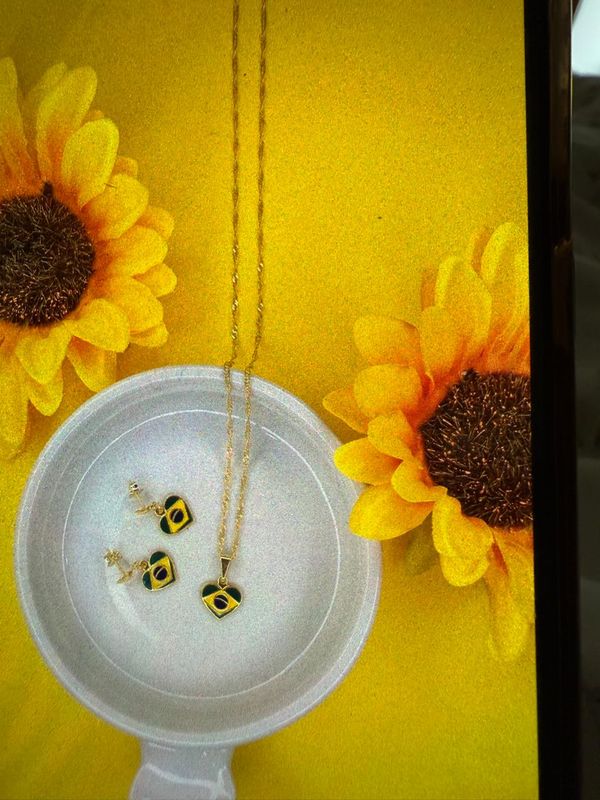 CONJUNTO BRASIL BANHADO A OURO 18K.