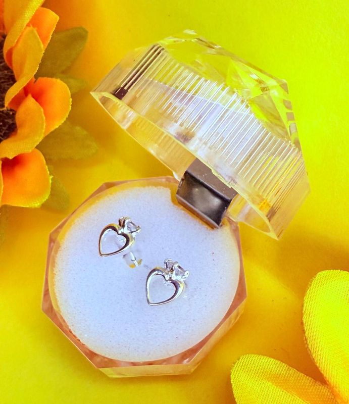 BRINCO MINI CORAÇAO BANHADO A PRATA 925