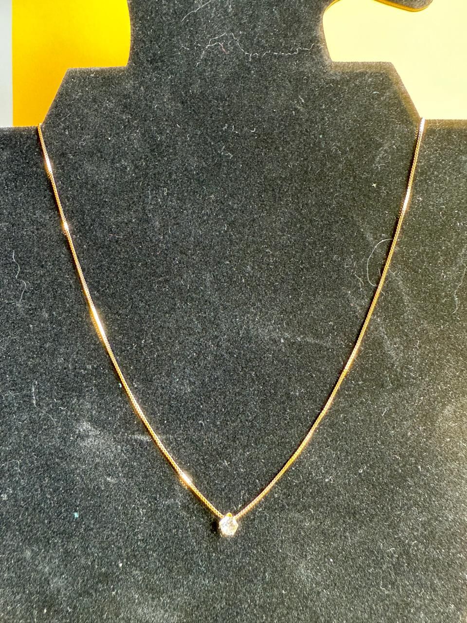 COLAR PONTO DE LUZ EM ZIRCONIA BANHADO A OURO 18K.