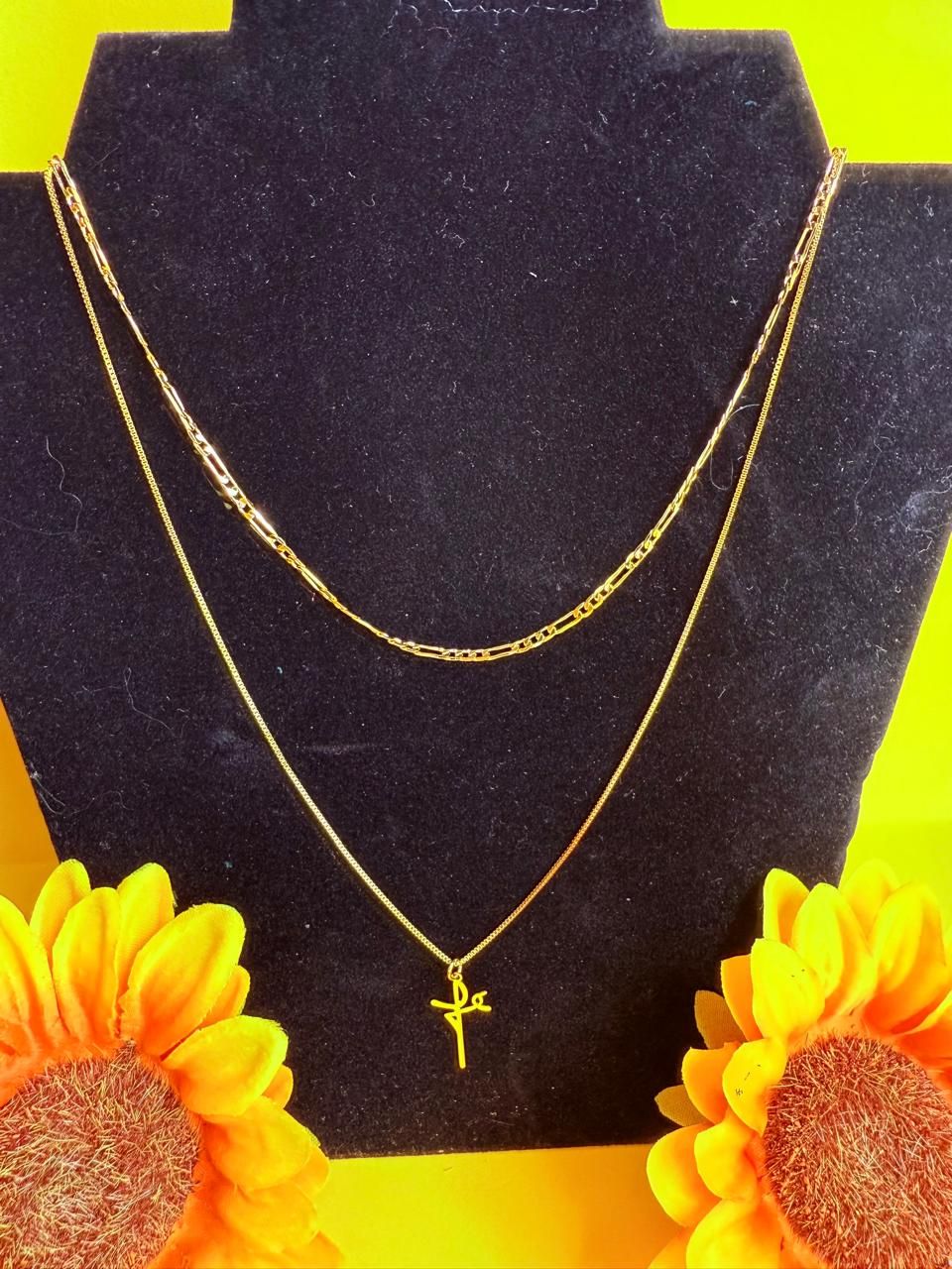 COLAR DUPLO FE, BANHADO A OURO 18.