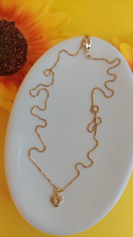 COLAR PINGENTE CORAÇAO MINI ZIRCONIA BANHADO A OURO 18K.