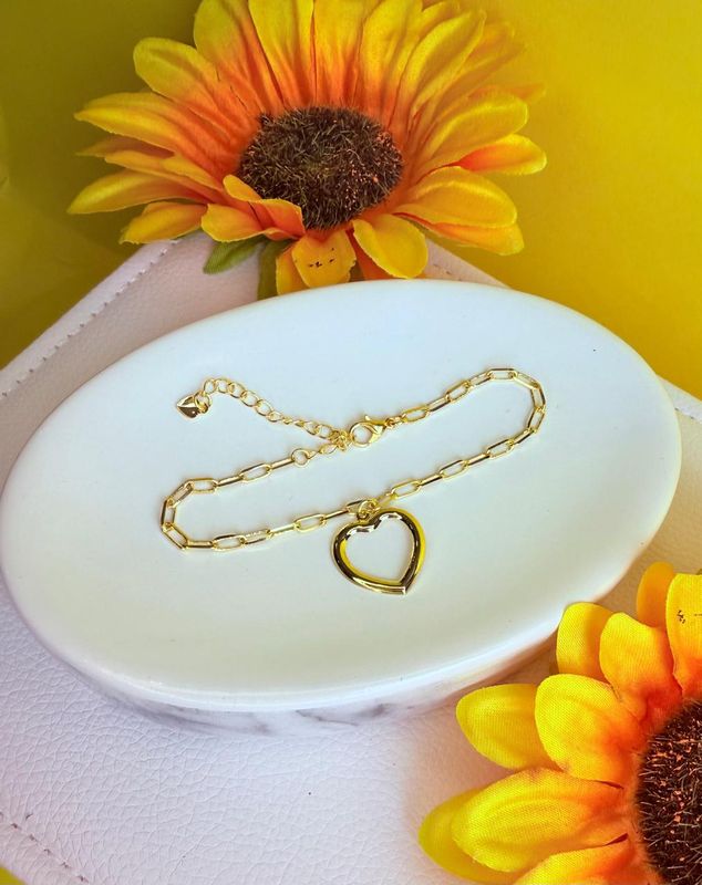 PULSEIRA PENDENTE CORACAO ALONGADA BANHADA A OURO 18K