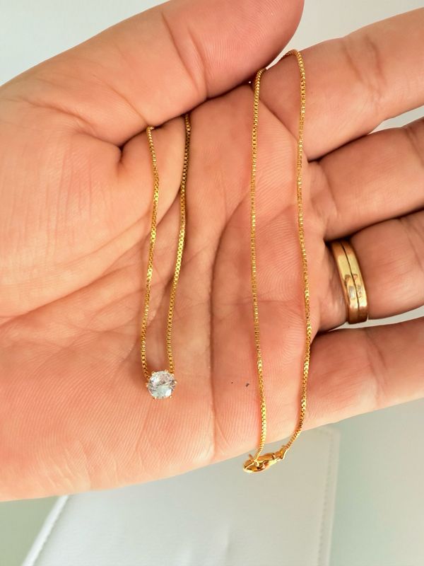 COLAR PONTO DE LUZ EM ZIRCONIA BANHADO A OURO 18K.