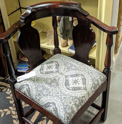 Henkel Harris Mahogany Reproduction 18th Century Corner Chair