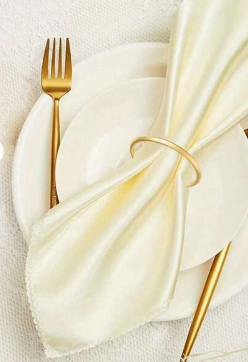 Set of 120 Gold Napkin Rings – Never Used
