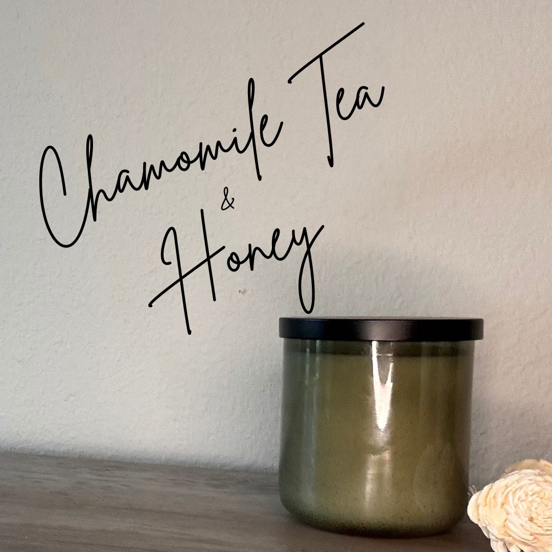 Chamomile Tea &amp; Honey 11oz Soy Candle-Green
