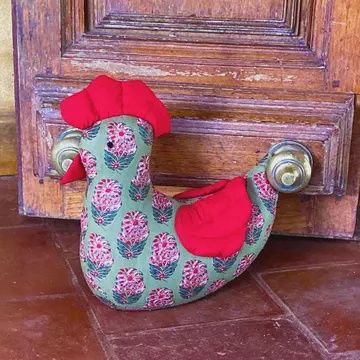 Large Stuffed Toy, Shape: Hen