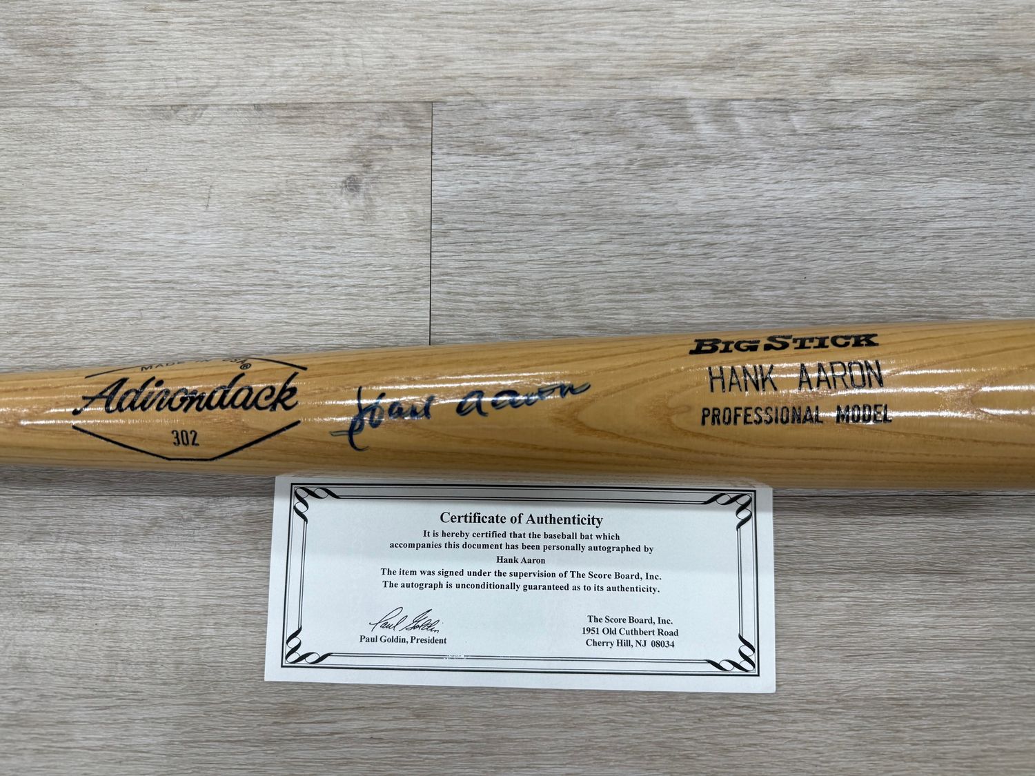 Hank Aaron Signed Baseball Bat