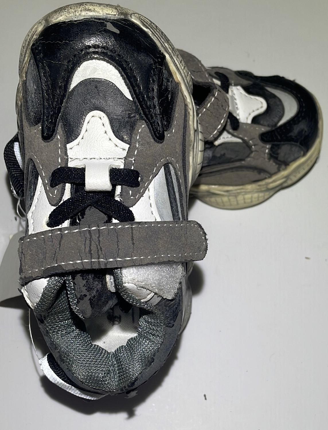 Children's sports shoes; style: