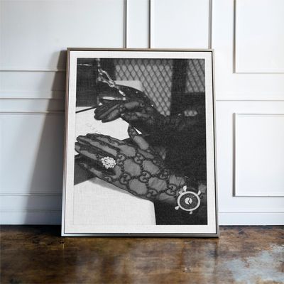 Luxury Fashion Lace Gloves Print