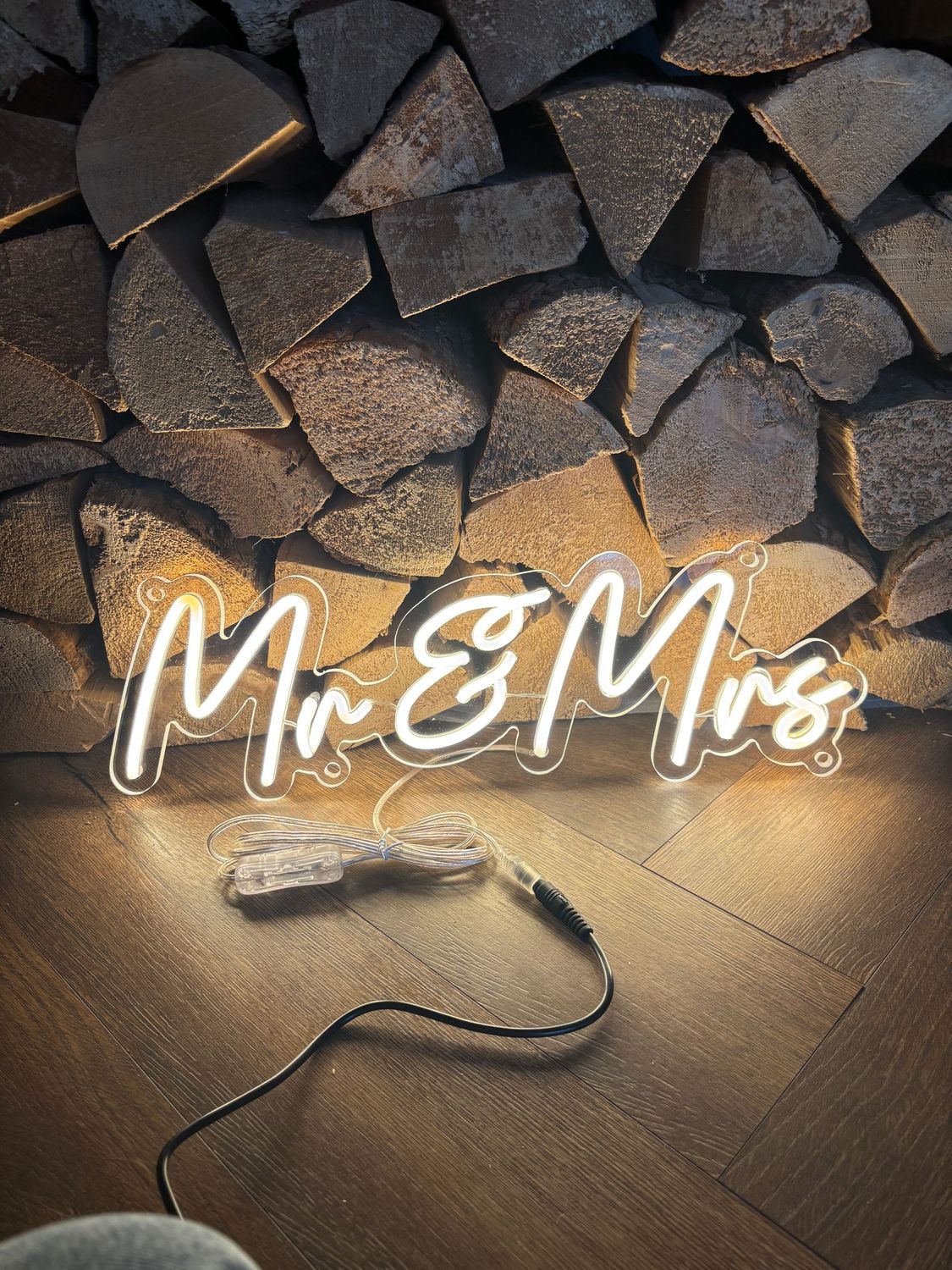 Mr & Mrs LED Neon Sign
