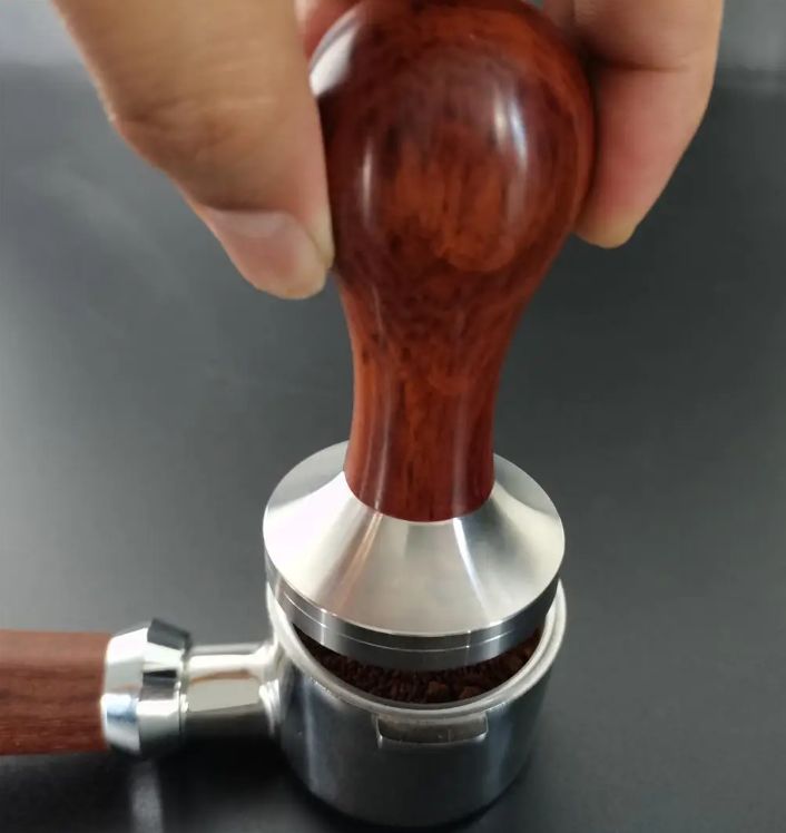 Cyrus Tamper wood 58mm