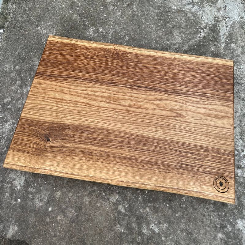 Schneidebrett aus einem Stück Eiche