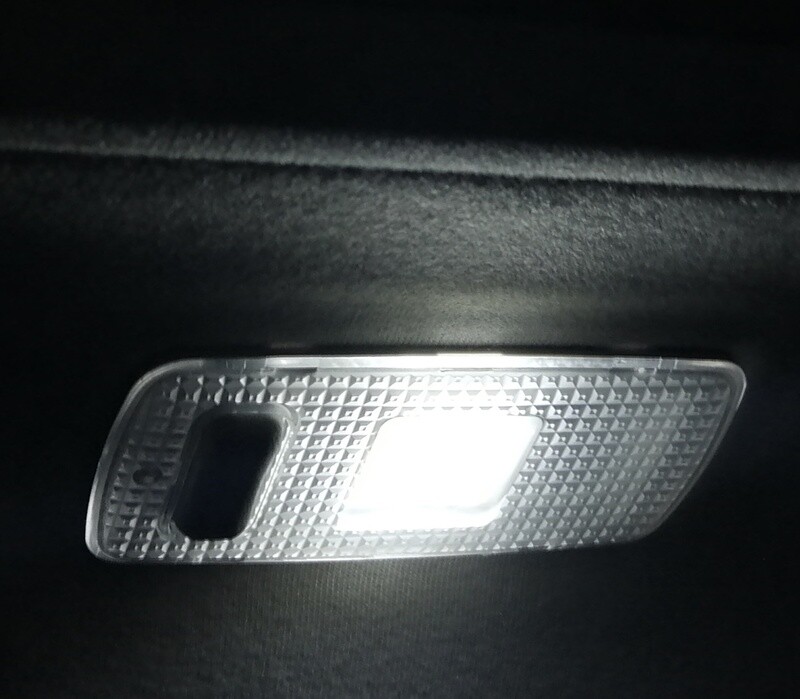 Luci interne a led posteriori tetto panoramico Nissan Qashqai J11