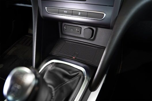 Caricabatteria wireless Renault Megane IV