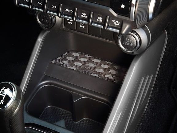 Caricabatteria wireless Suzuki Ignis 2016>