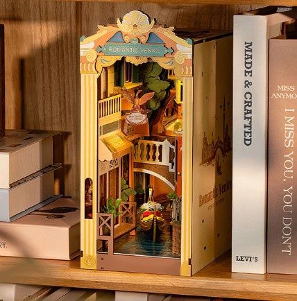 Rolife: Book Nook Shelf Insert - Romantic Venice