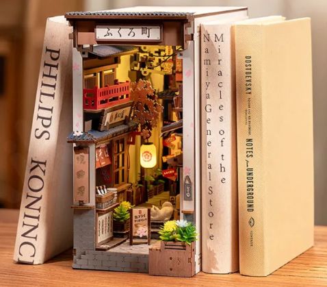 Rolife: Book Nook &amp; Wonderland - Sakura Wine Alley