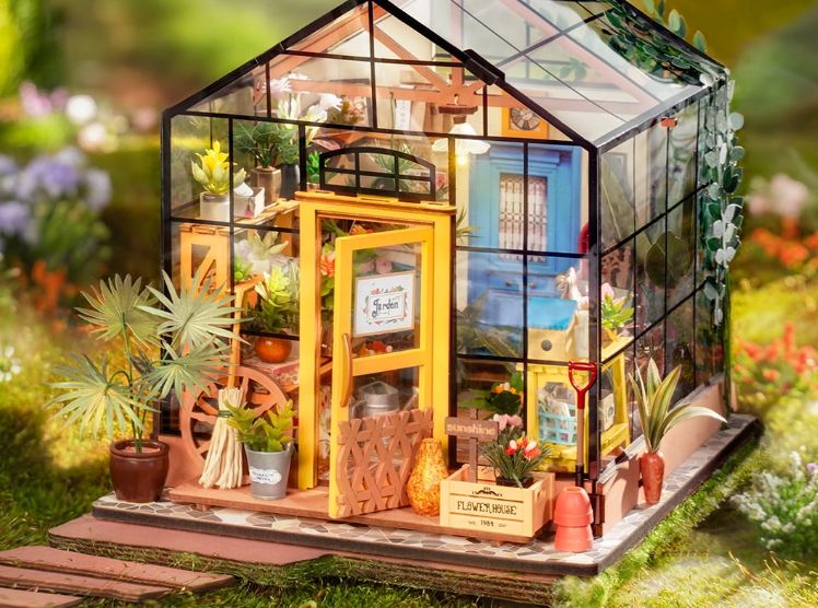 Rolife: DIY Miniature House Cathy&#39;s Flower House