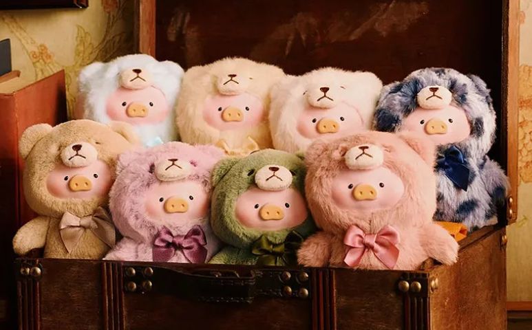 Lulu The Piggy Vintage Teddy Shop Vinyl Face Plush Pendant Blind Box