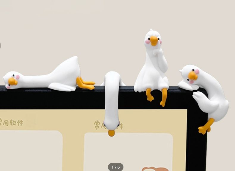 Figurine Decorations, Character: white ducks lay down