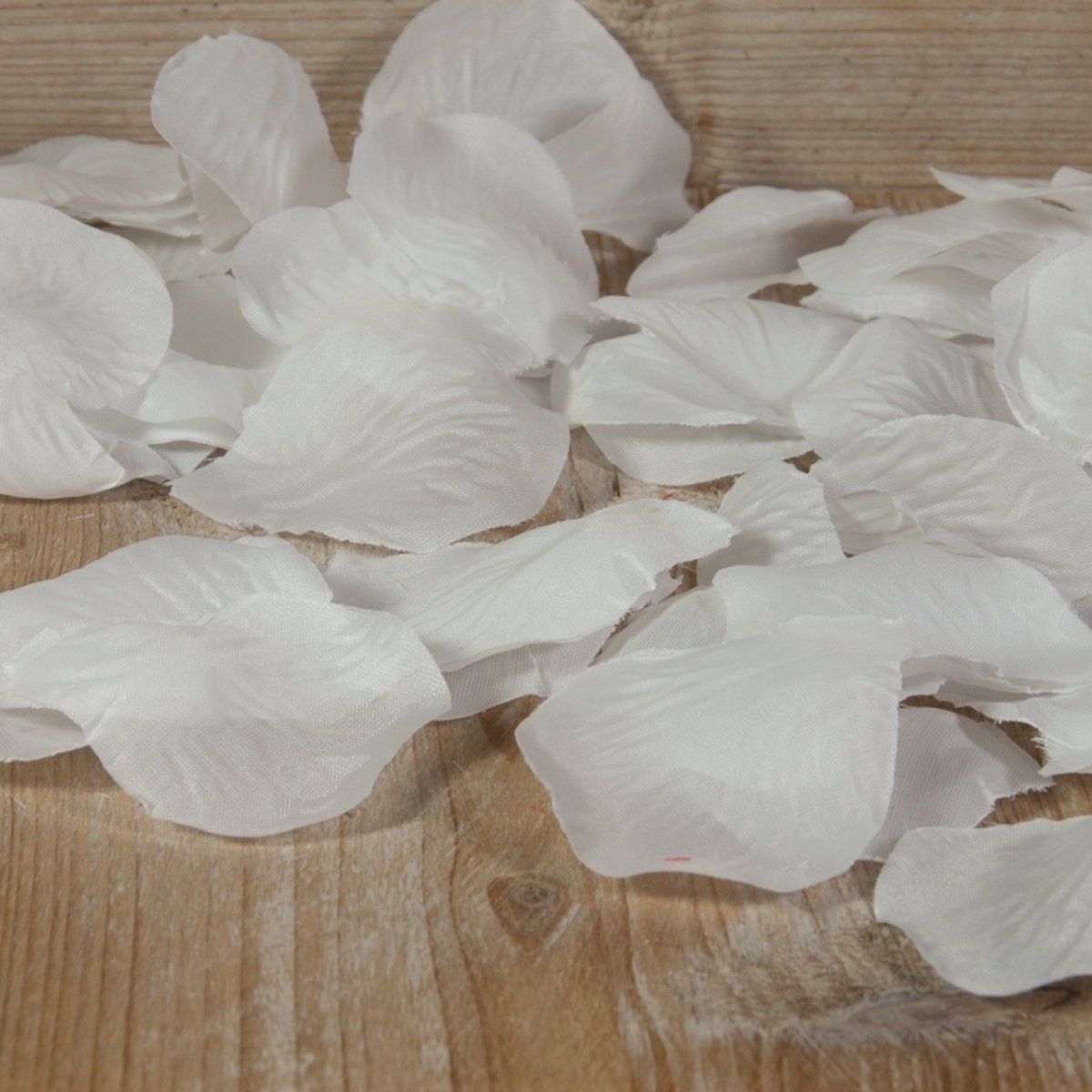 Valentijn rozenblaadjes kleur Wit