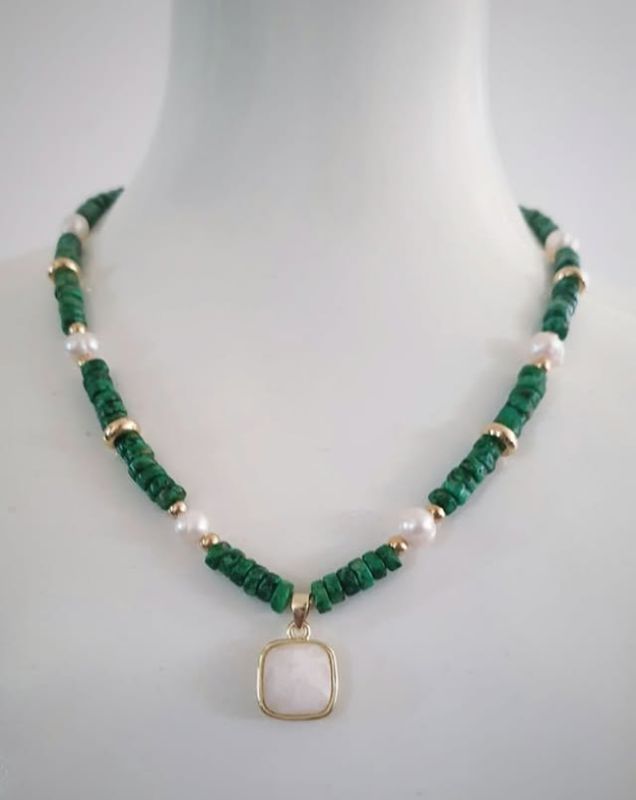 Ketting van Afrikaans turquoise, zoetwaterparels en maansteen