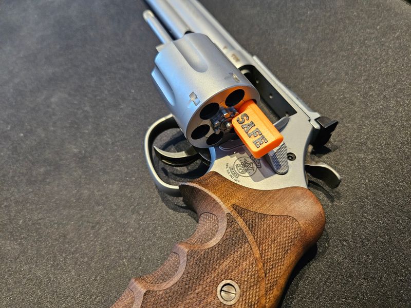 Revolver Sicherheitsfahne orange 2 Stück - Trommelsperre (Signalfahne & Entladeanzeige)