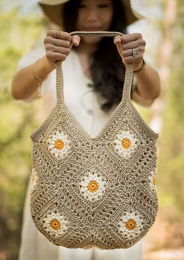 Crochet Granny Square Tote (Mar 15, Mar 29)