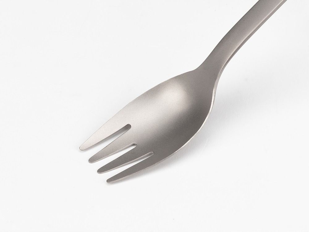 Tytanowy spork turystyczny FOON Snow Peak łyżkowidelec japoński