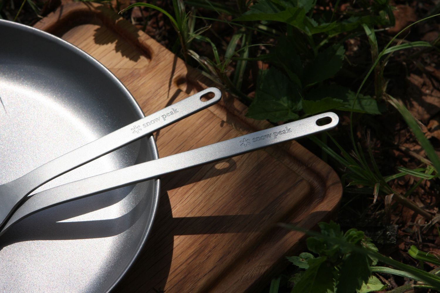 Tytanowy długi SPORK long turystyczny Snow Peak łyżkowidelec japoński