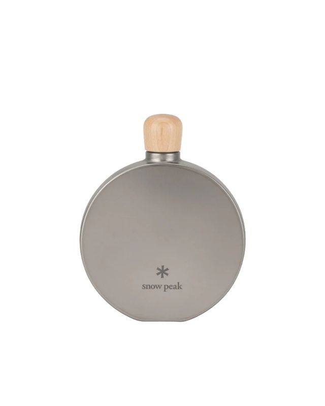 Piersiówka tytanowa okrągła Snow Peak 150 ml Japan