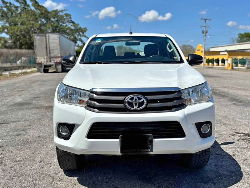TOYOTA HILUX 2019