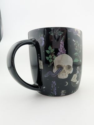Venom &amp; Vines Gothic Skull Print Mug