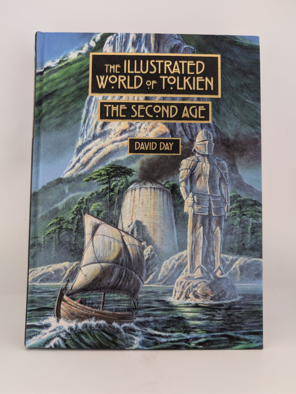ILLUSTRATED WORLD OF TOLKIEN