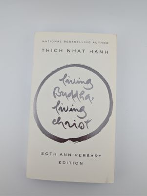 Living Buddha, Living Christ