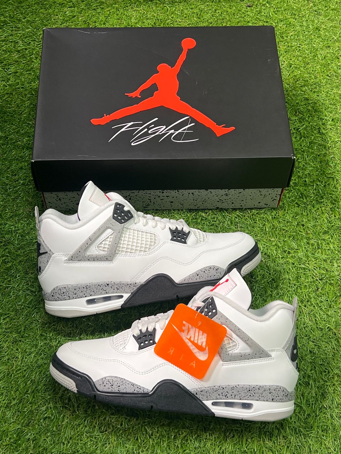 BRAND NEW AIR JORDAN 4 &quot;WHITE CEMENT&quot; SIZE 10.5