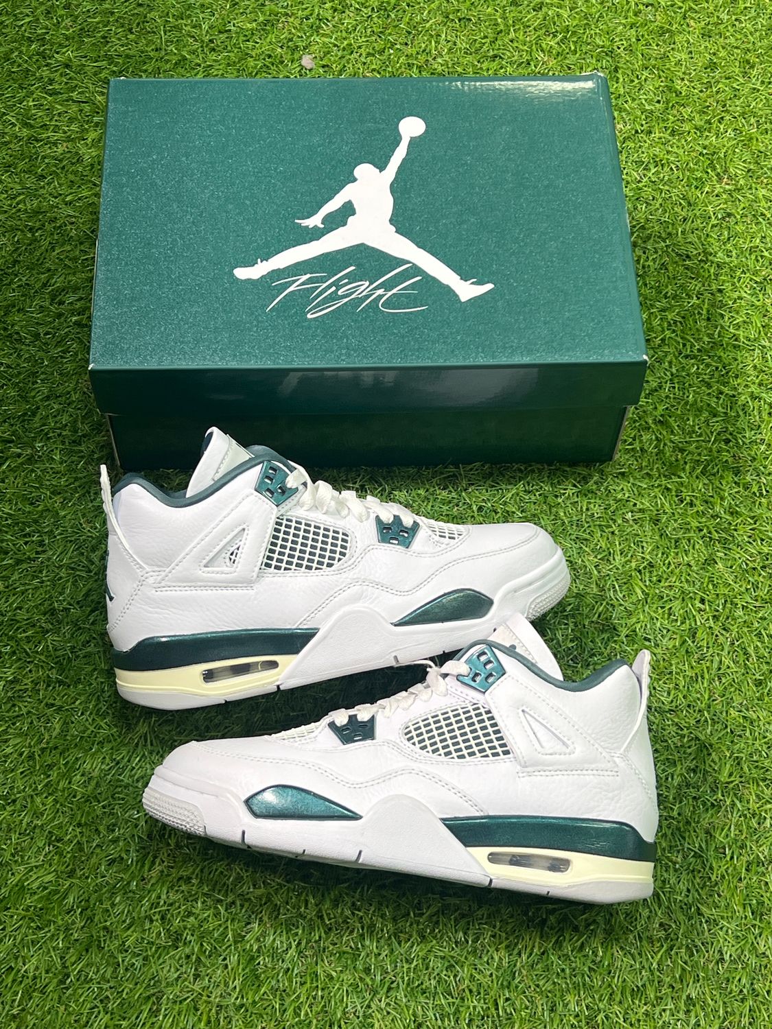 BRAND NEW JORDAN 4 &quot;OXIDIZED GREEN&quot; SIZE 6Y