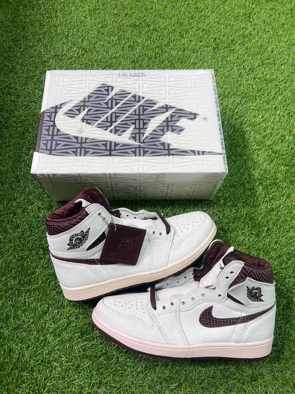 BRAND NEW AIR JORDAN 1 "A MA MANIER" SIZE 9.5