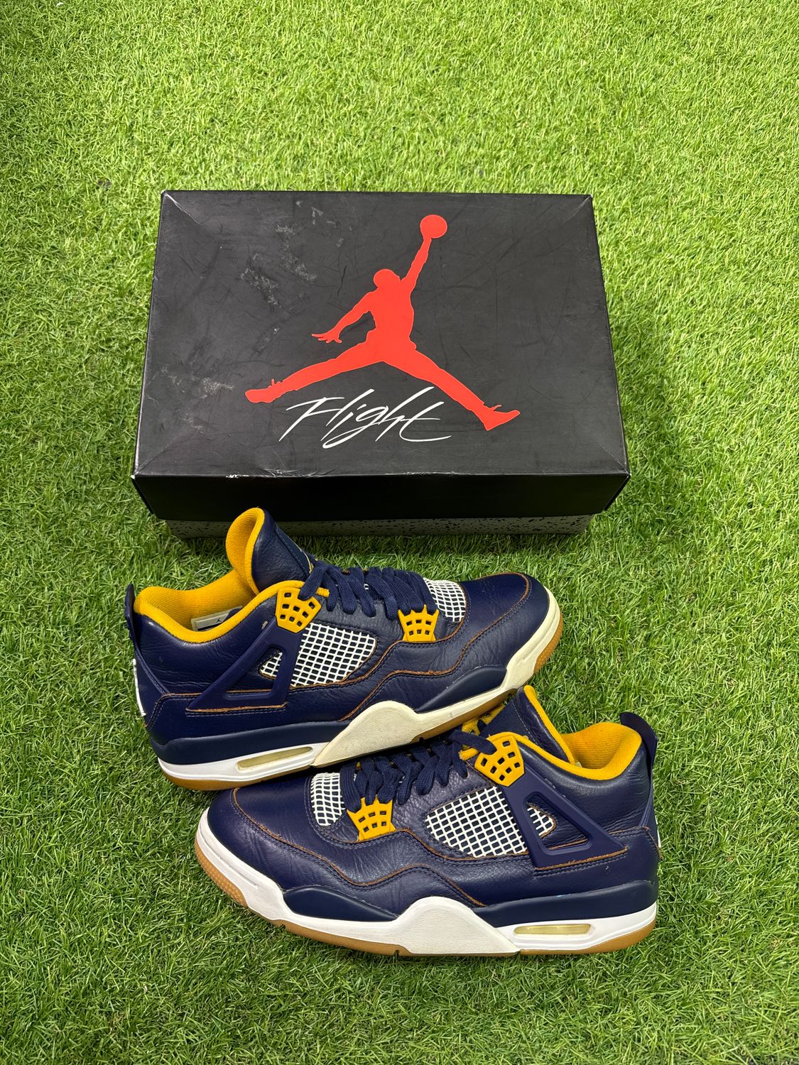 PREOWNED AIR JORDAN 4 &quot;DUNK FROM ABOVE&quot; SIZE 10